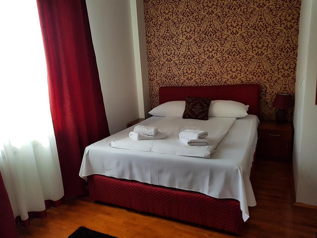 Hotel Bob 塞拉耶佛 外观 照片