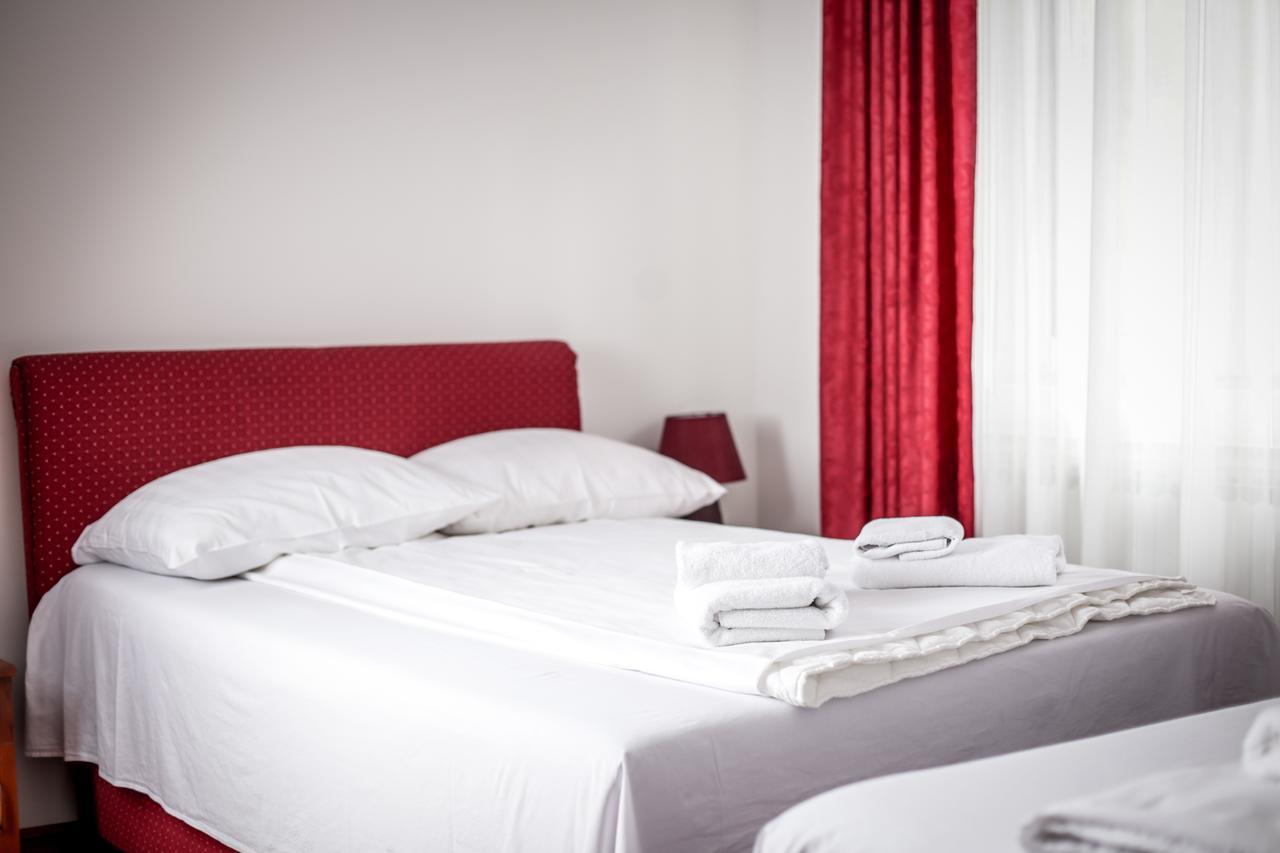 Hotel Bob 塞拉耶佛 外观 照片
