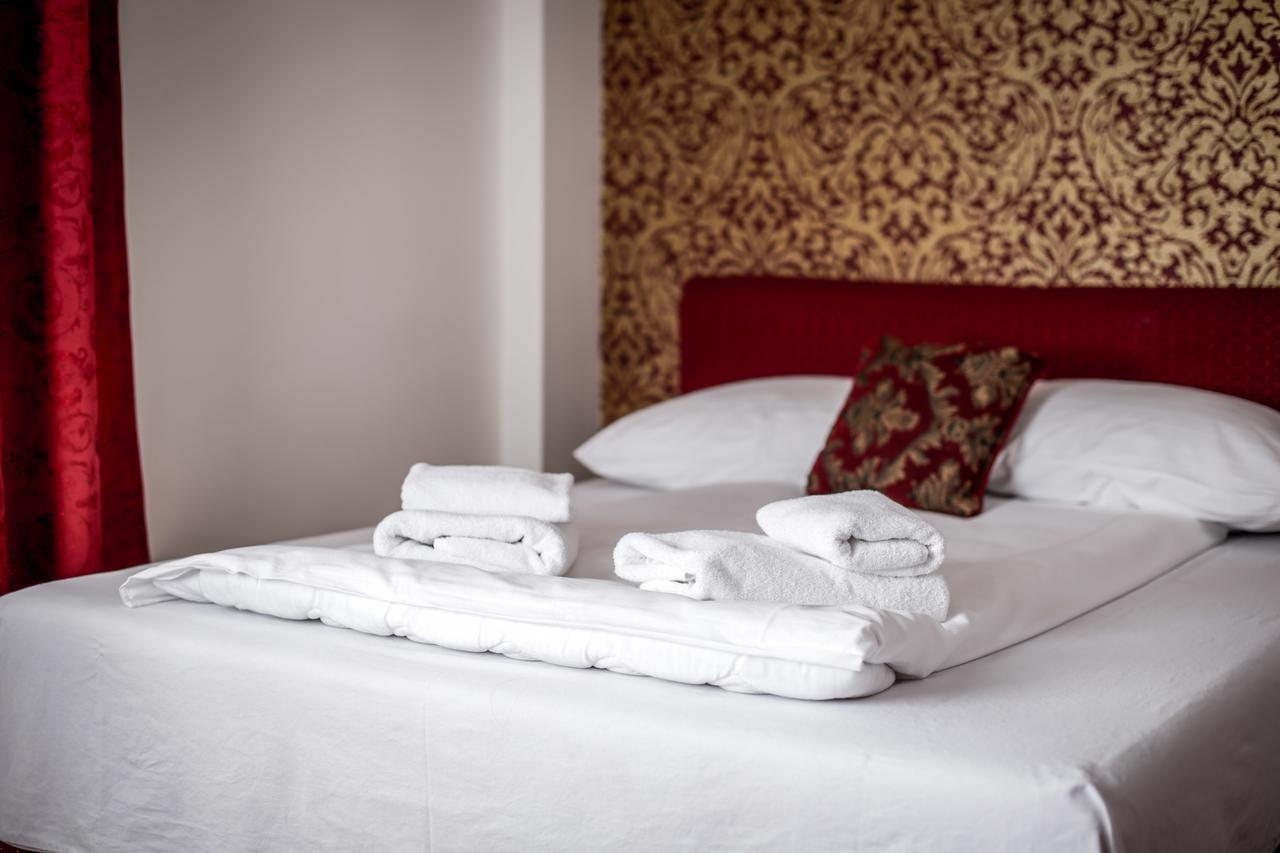 Hotel Bob 塞拉耶佛 外观 照片