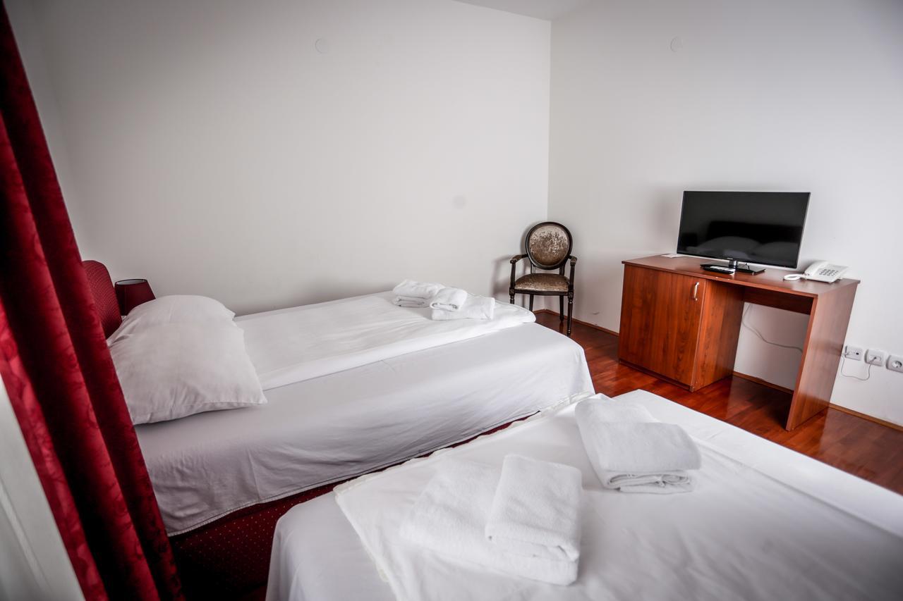 Hotel Bob 塞拉耶佛 外观 照片