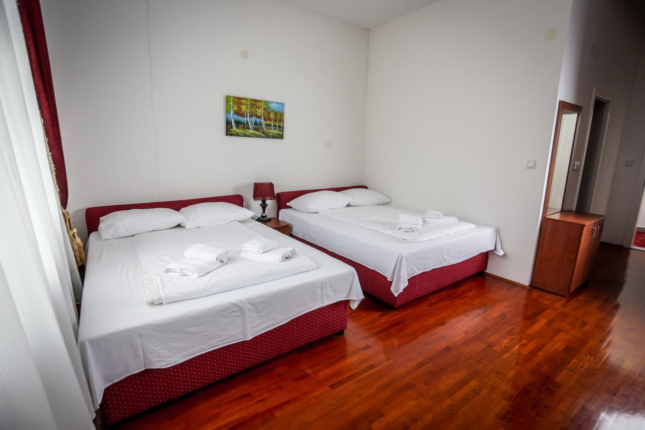 Hotel Bob 塞拉耶佛 外观 照片
