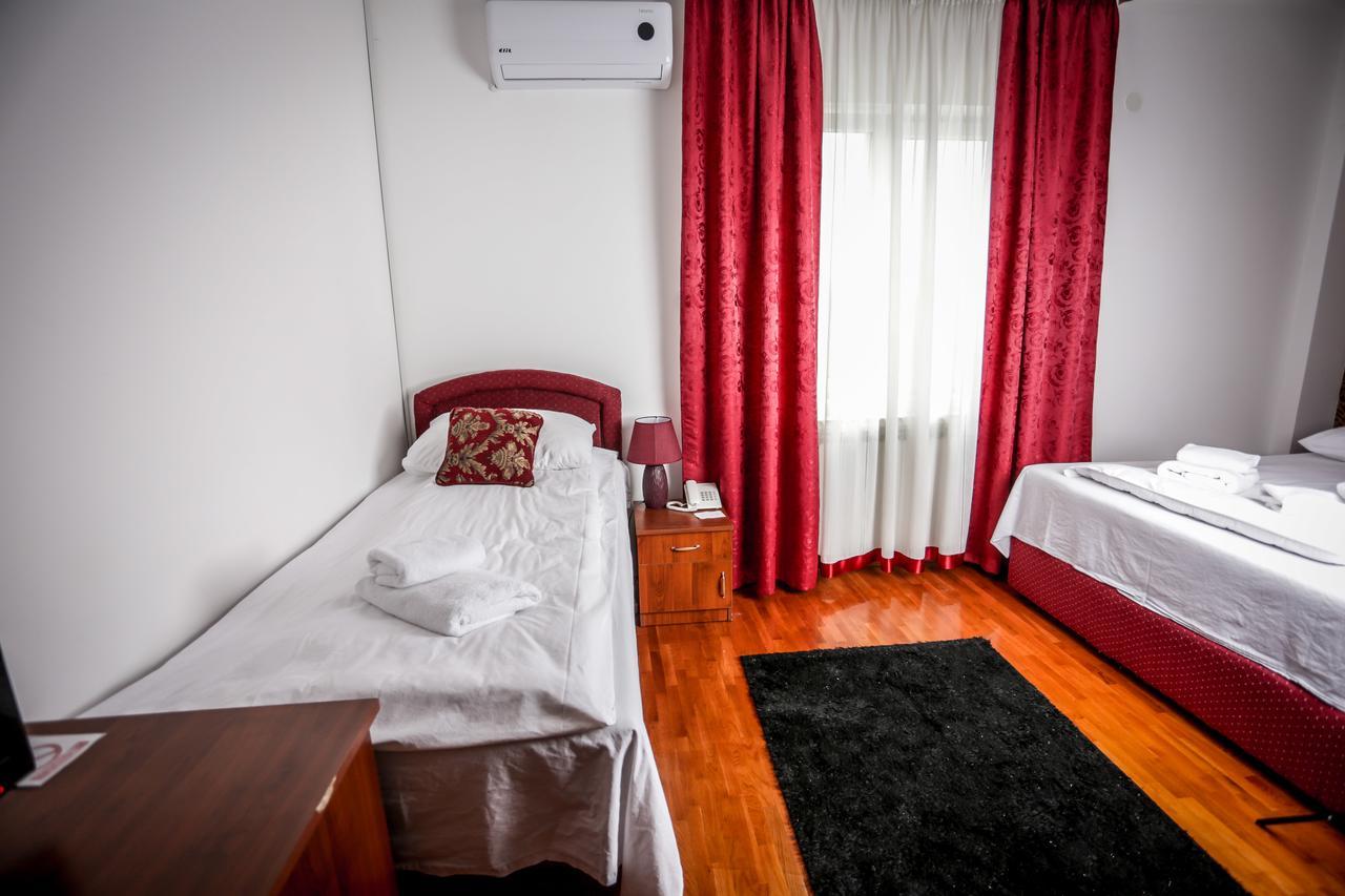 Hotel Bob 塞拉耶佛 外观 照片