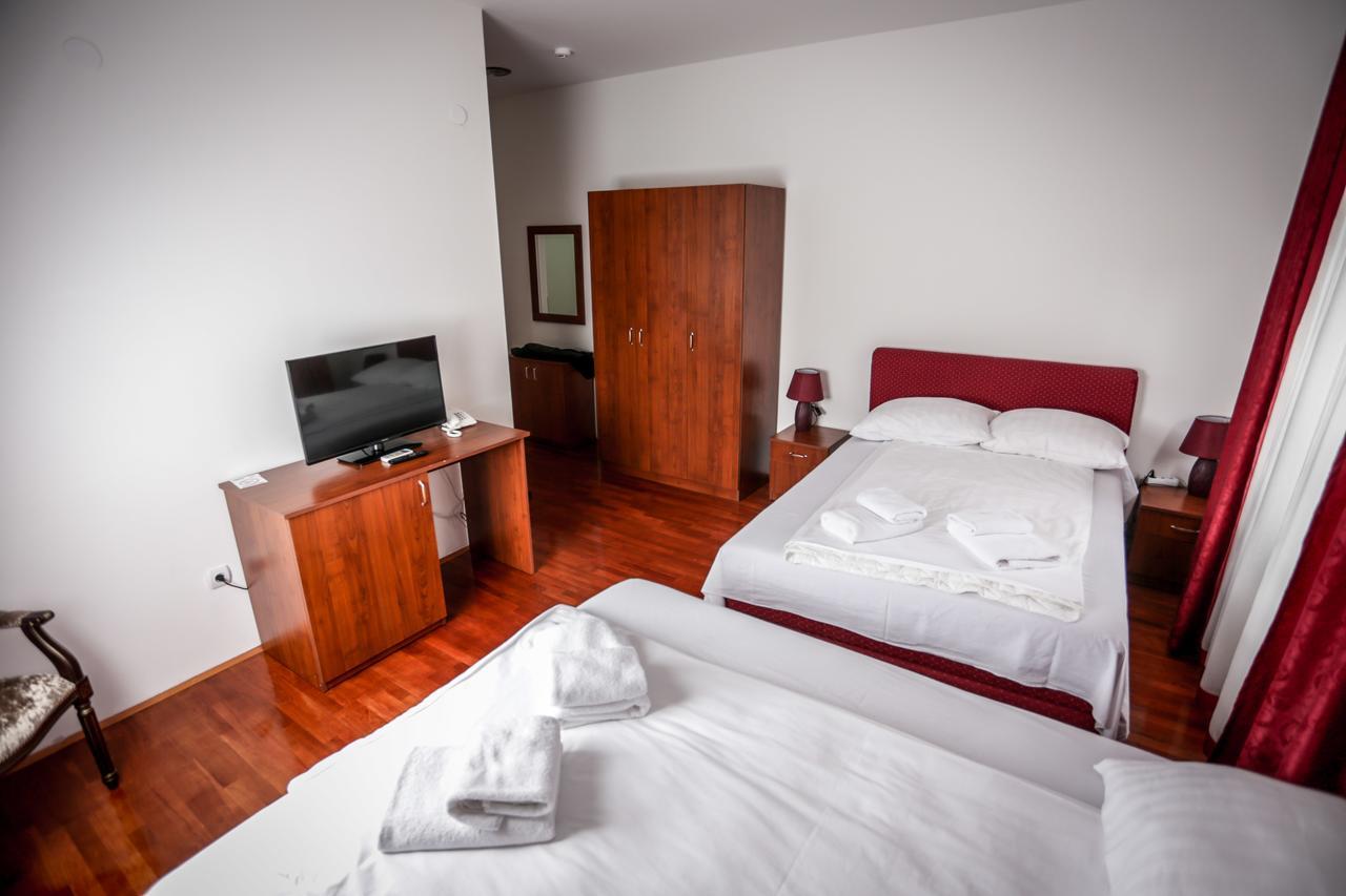 Hotel Bob 塞拉耶佛 外观 照片