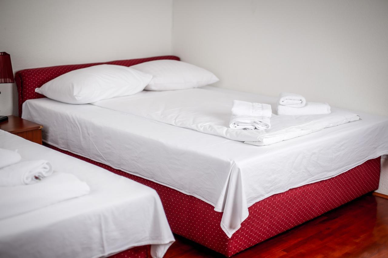 Hotel Bob 塞拉耶佛 外观 照片